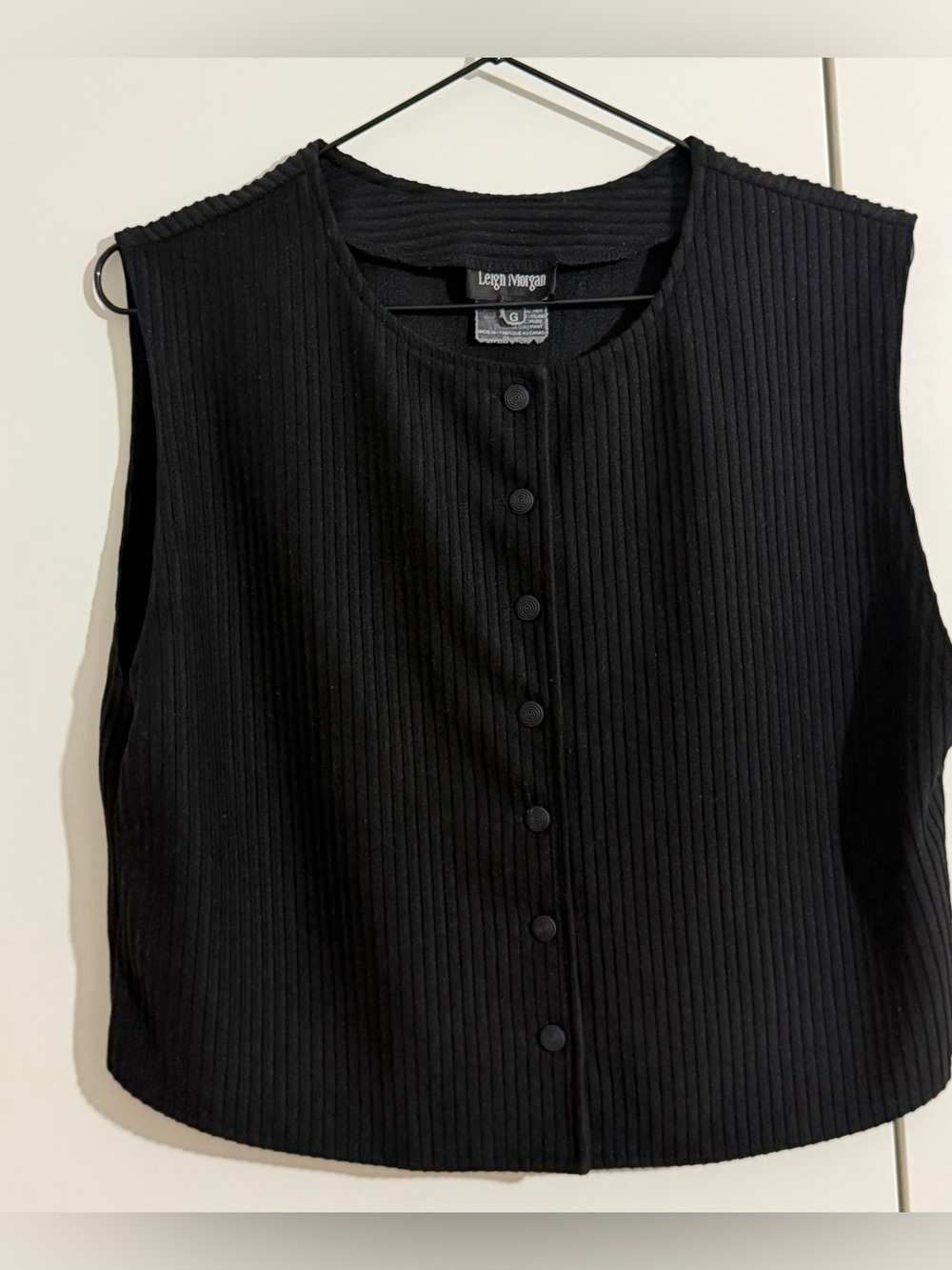 VTG LEIGH MORGAN ribbed bottom front vest/top -lg